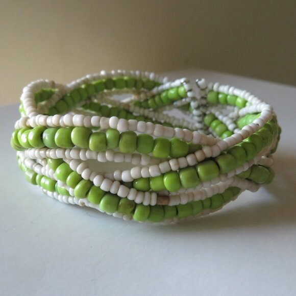 Flexible Green And Ivory Seed Woven Bracelet - Picture 8 of 14
